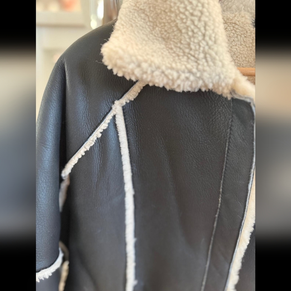 HiSO FRACTAL REVERSIBLE SHEARLING JACKET IN BLACK/BEIGE NAPPA - Picture 6 of 13